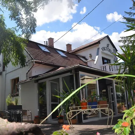 Pensión Viktória Balatonalmádi