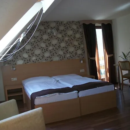 Viktória 3* Balatonalmádi