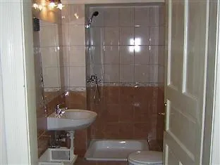 Viktoria 3*