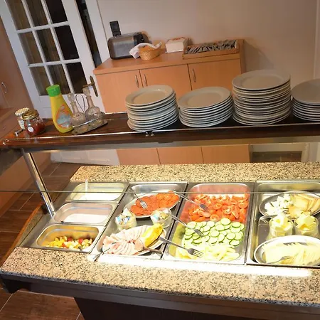 Viktória Balatonalmádi